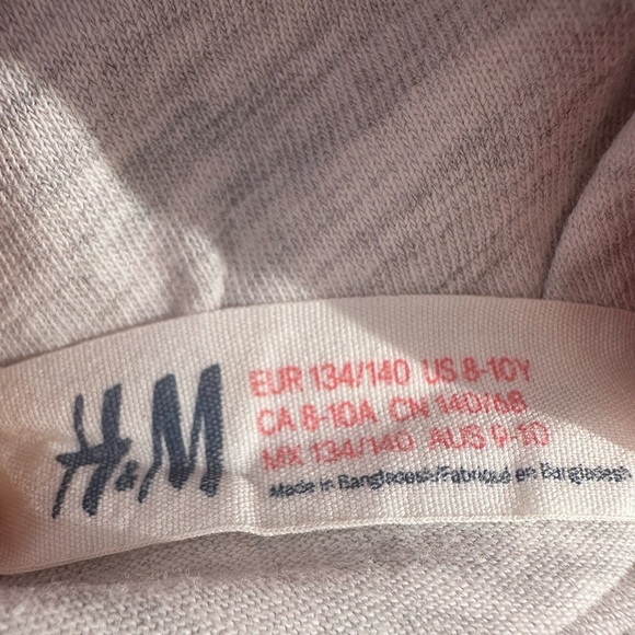 H&M Girls 8-10 Long Sleeve Christmas  Tee Shirt - Picture 5 of 5